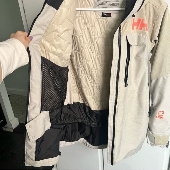 Helly Hansen Women’s Ski Jacket - Picture 6 of 6